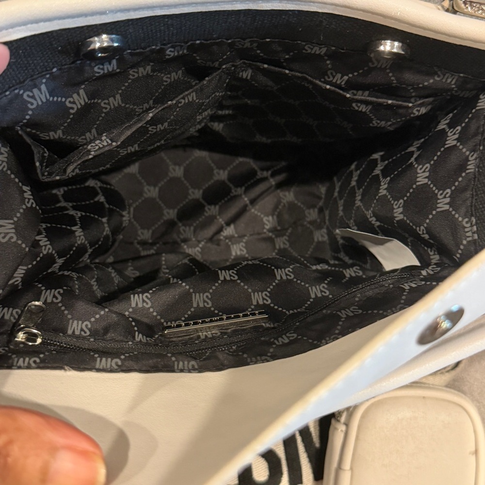 Steve Madden BWEBBER Canvas Tote/Crossbody - Black/White - Picture 4 of 11